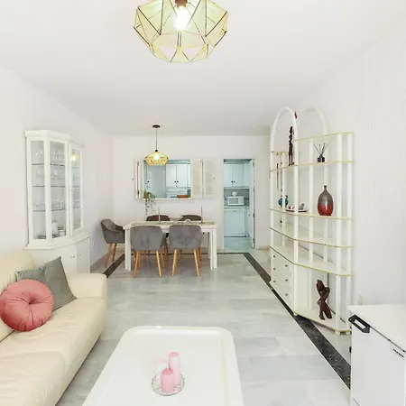 Apartment Beachfront - Dona Sofia