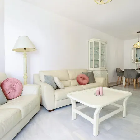 Beachfront - Dona Sofia 丰希罗拉