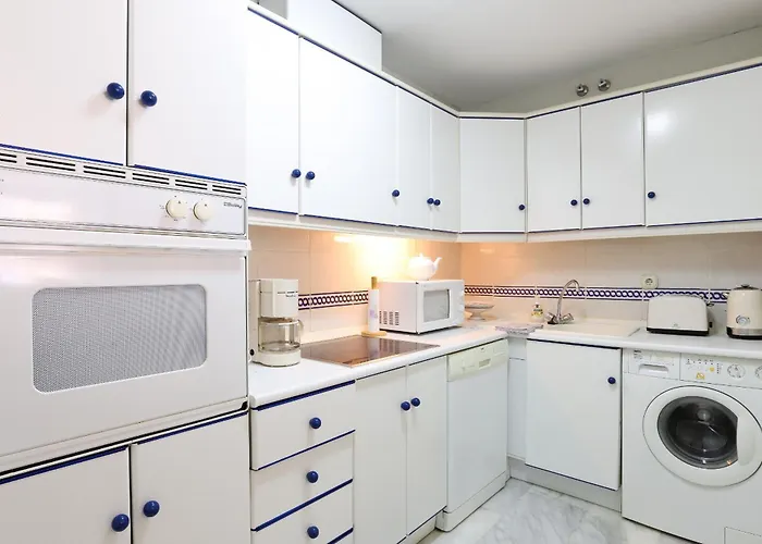 Beachfront - Dona Sofia Appartement *