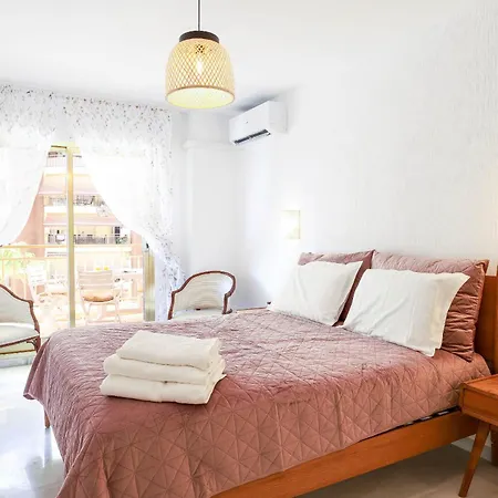 Beachfront - Dona Sofia شقة